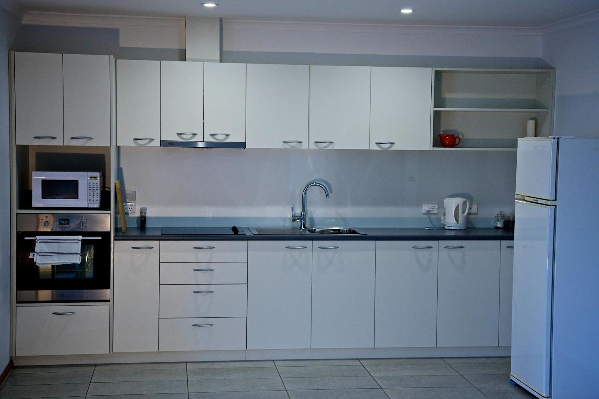 Penguin Beachfront Apartments Стая снимка