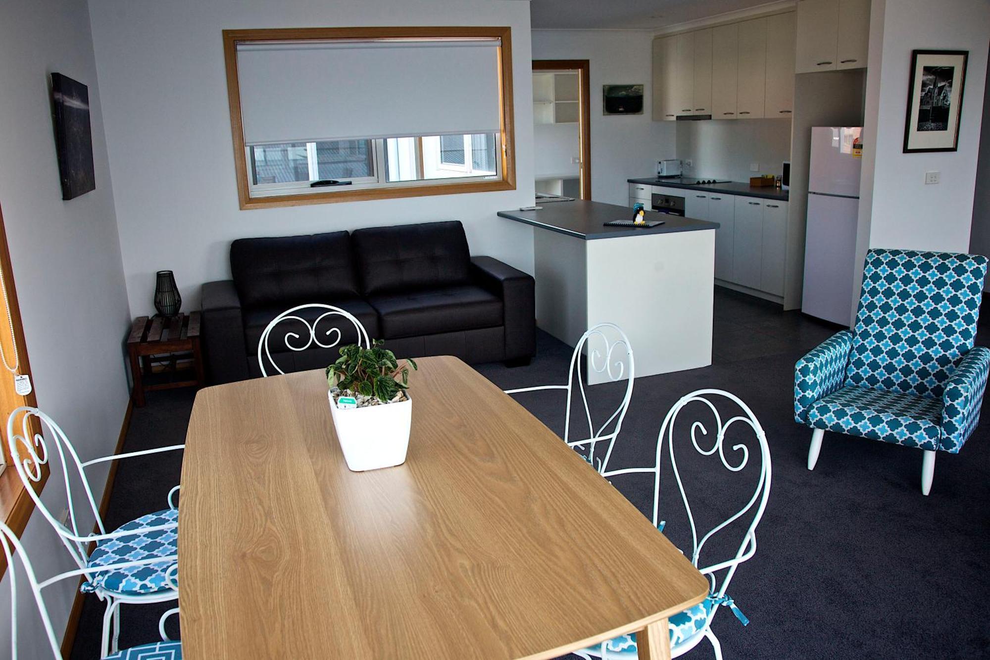 Penguin Beachfront Apartments Стая снимка