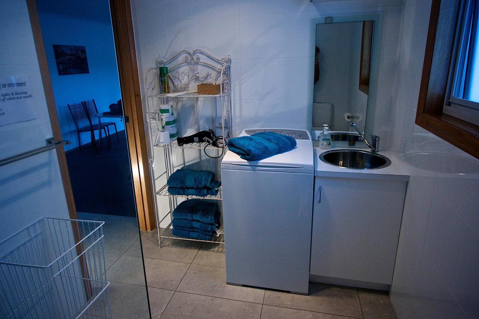 Penguin Beachfront Apartments Стая снимка