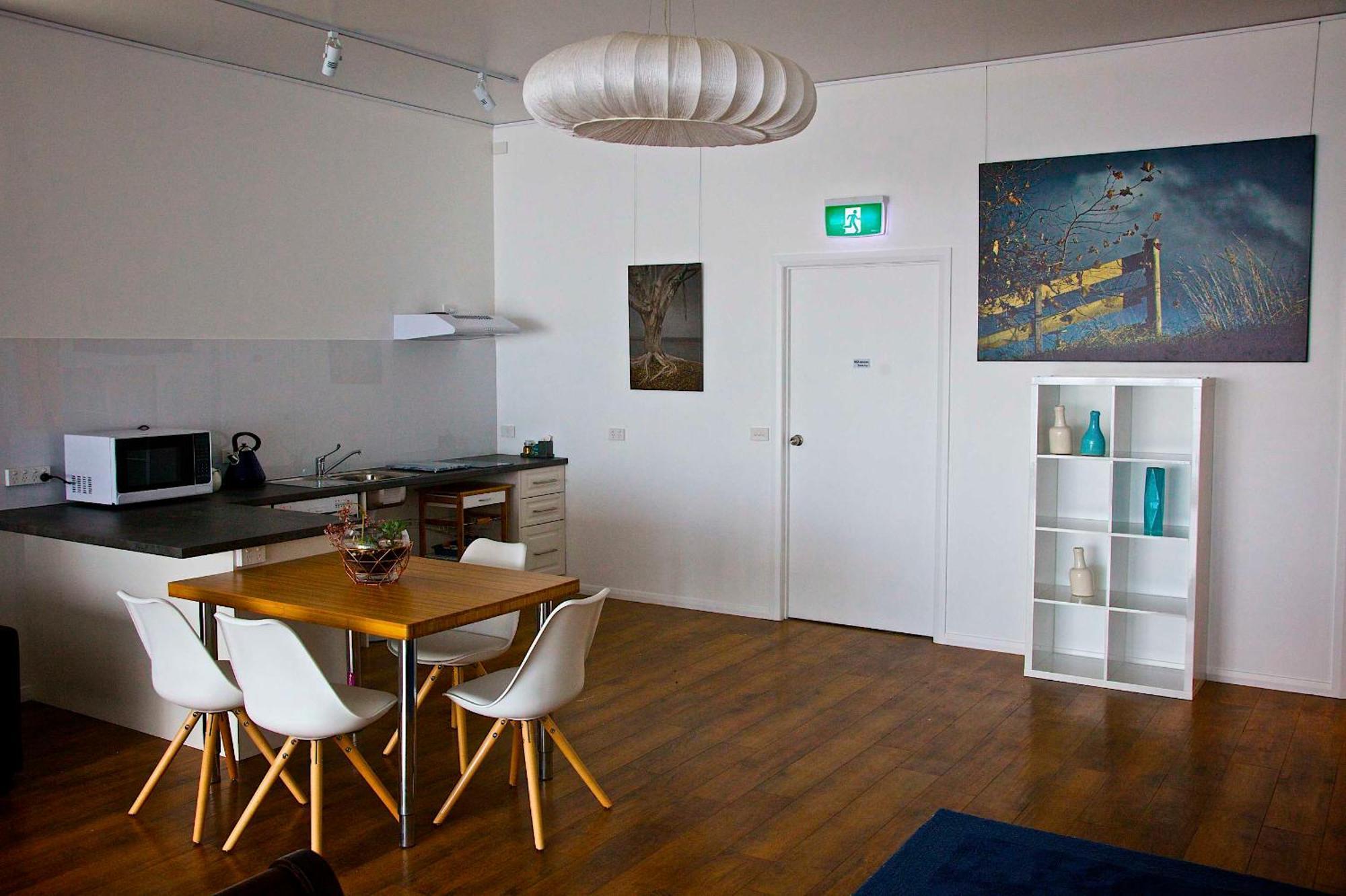 Penguin Beachfront Apartments Стая снимка