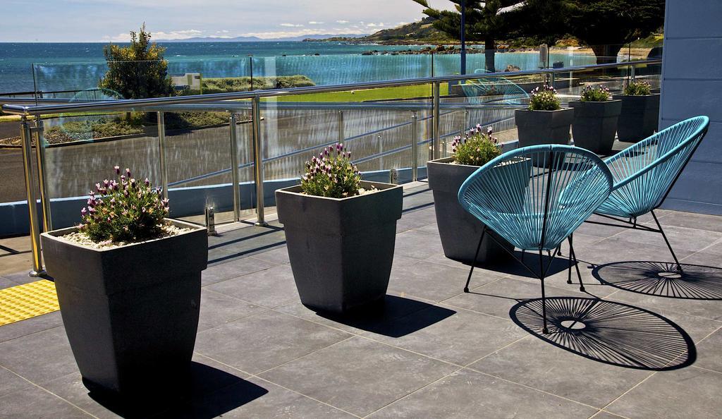 Penguin Beachfront Apartments Стая снимка